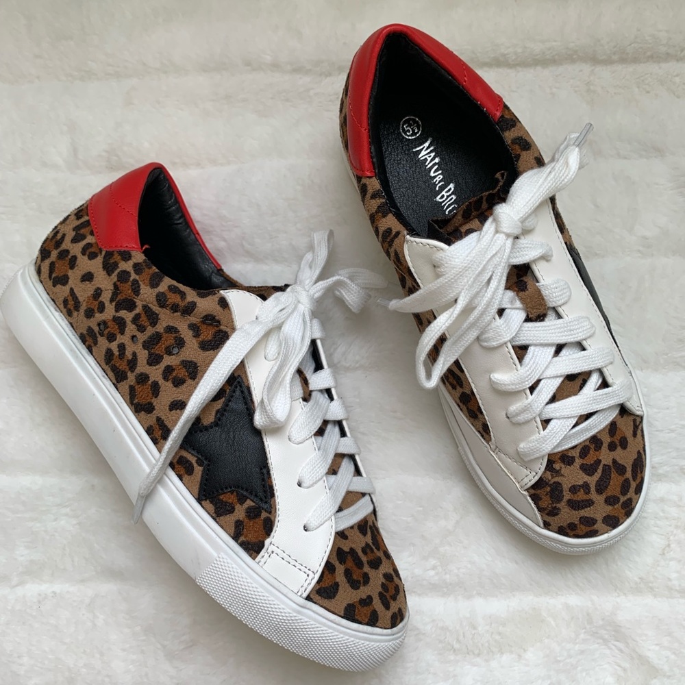 Last pair! Leopard suede lace up star sneakers - Picture 4 of 6